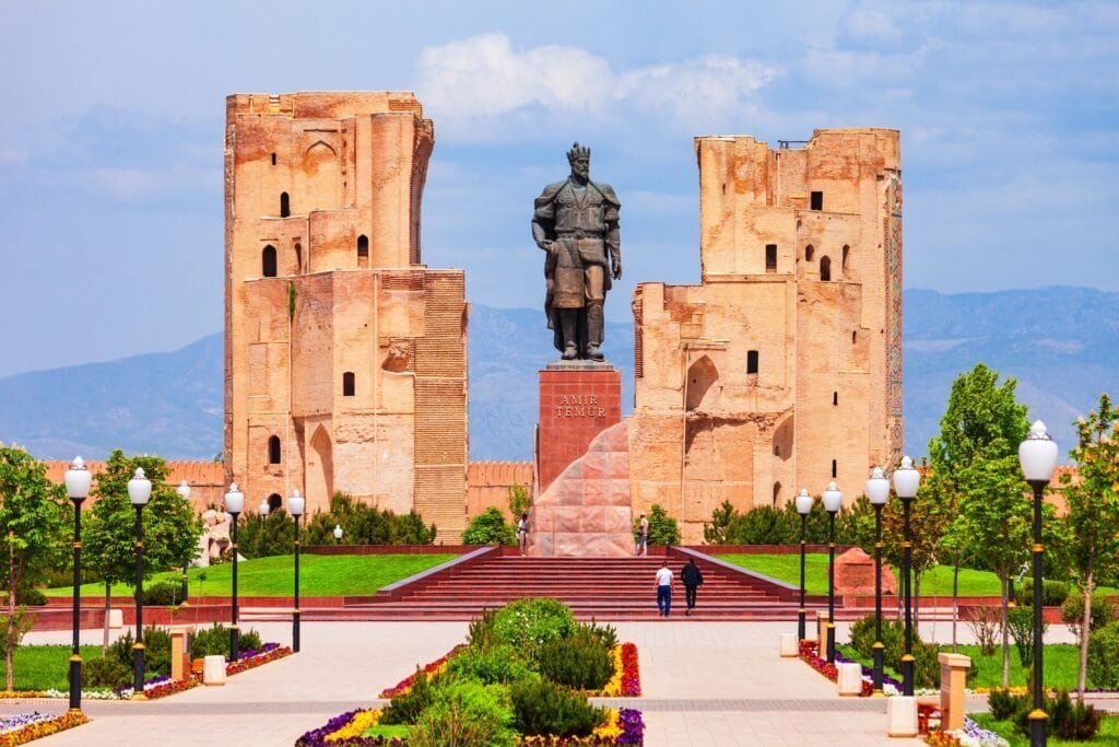 Pomník Tamerlána, Shahrisabz, Uzbekistán