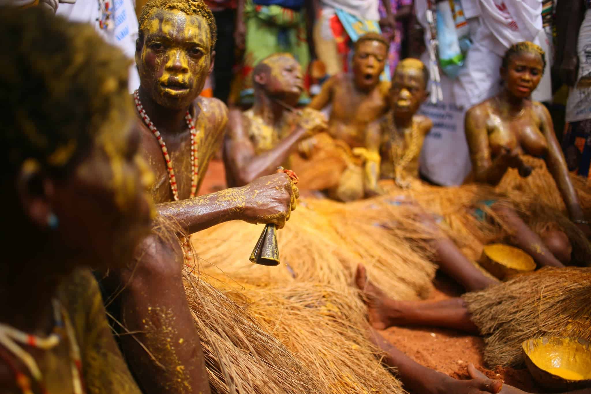 Účastníci voodoo festivalu v Grand-Popo, Benin