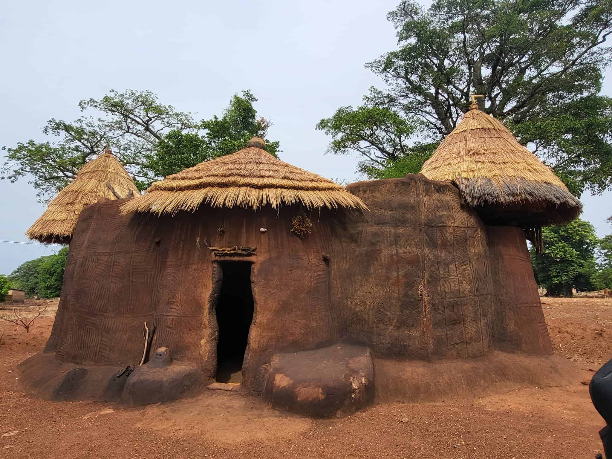 Tradičně postavený dům v osadě Koussoukoingou, Benin